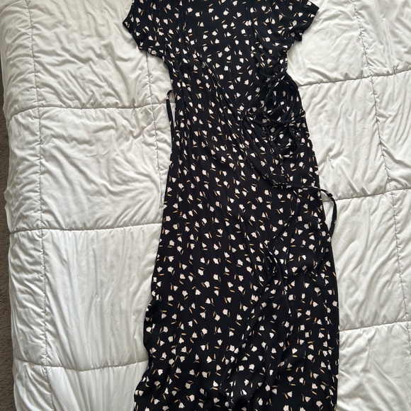 Wrap Floral Dress - Picture 3 of 4